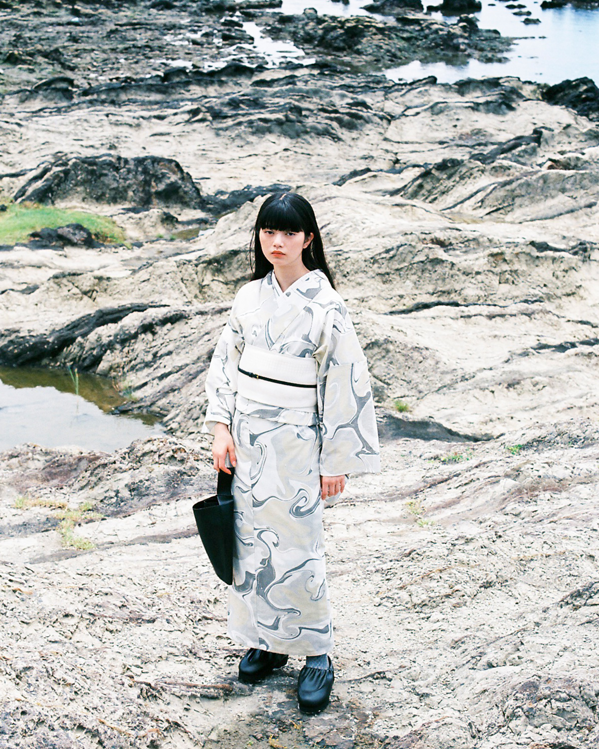 KIMONO by NADESHIKO＞割烹着を連想させるワンピースや、リバーシブル ...